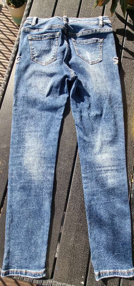 Slim farkut kirjontakuviolla, XS