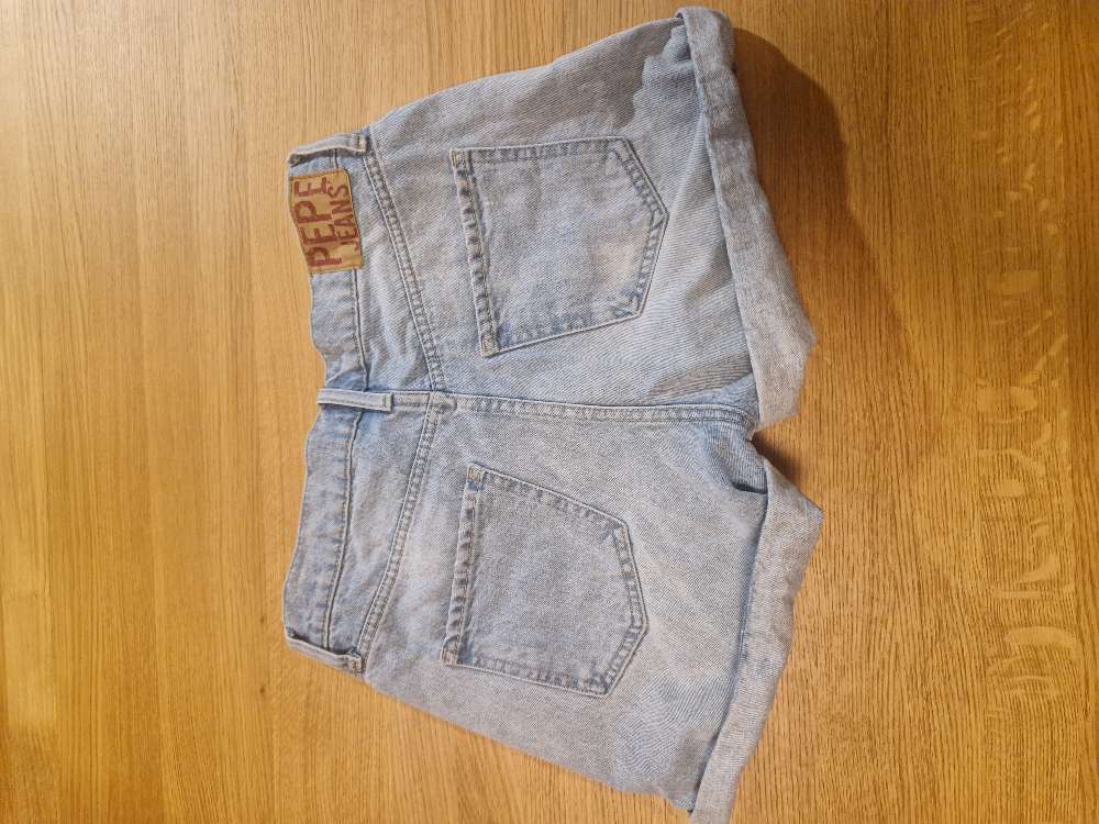 Pepe Jeans farkkushortsit koko 40