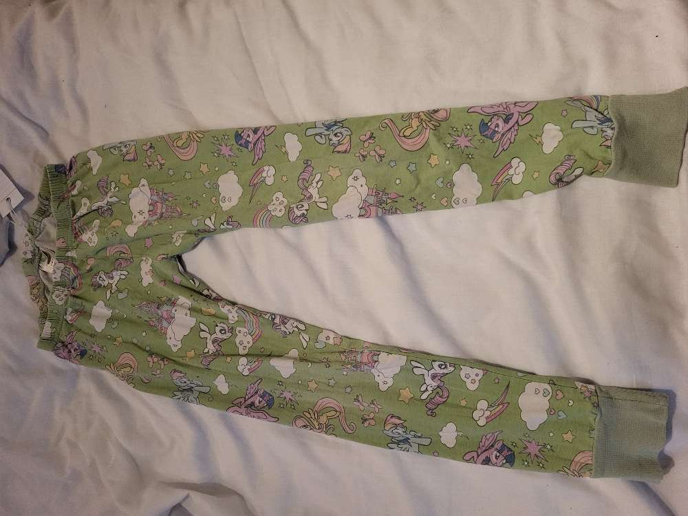 H&M Pony náttföt st.122/128