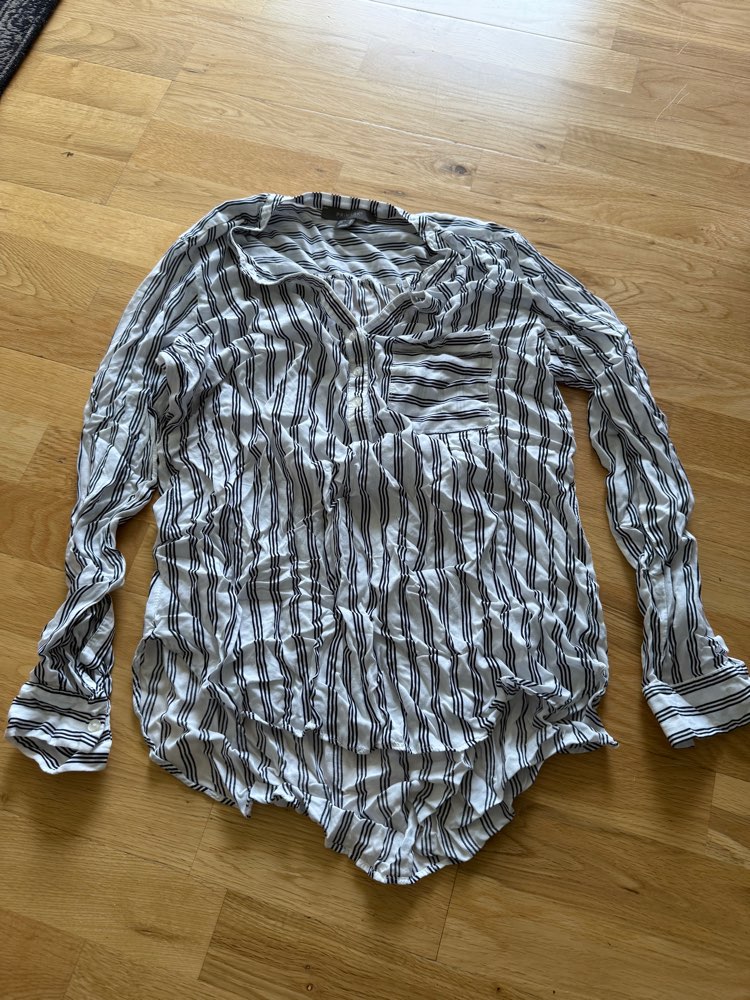 Primark röndótt skyrta st. 38