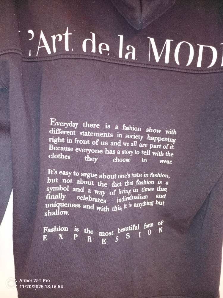 AMISU hettupeysa m/texta St M