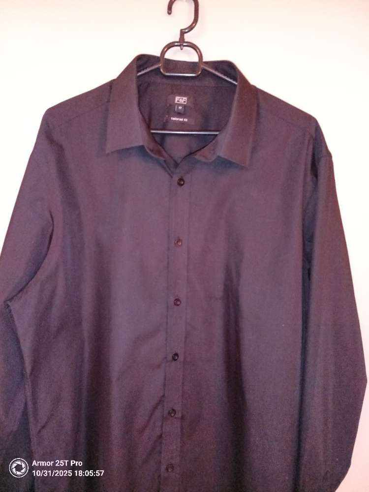 Herra skyrta F&F st 17 tailored fit