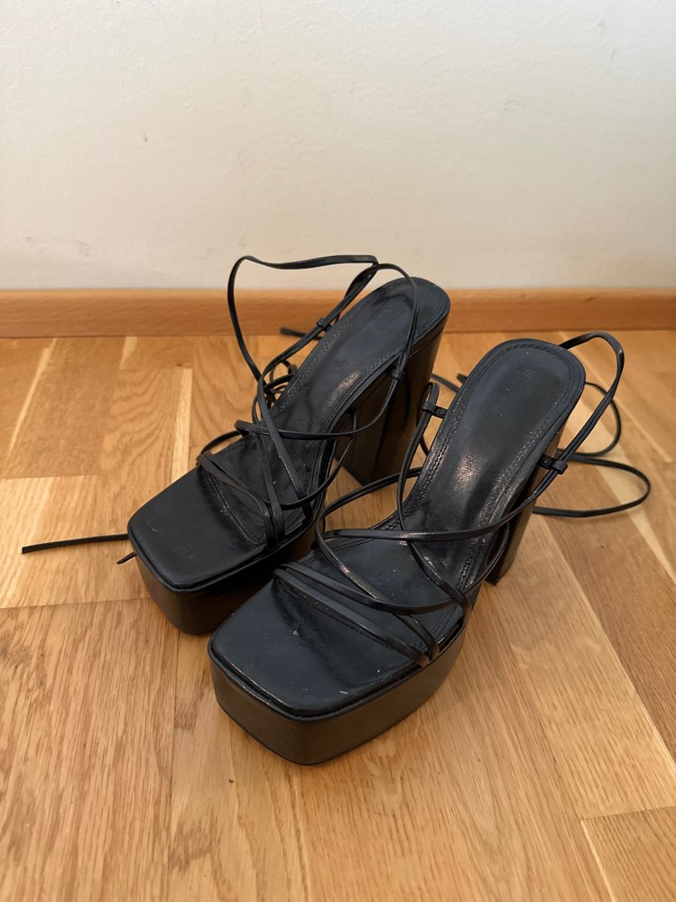 Asos hælaskór reimast upp fótinn - st.39
