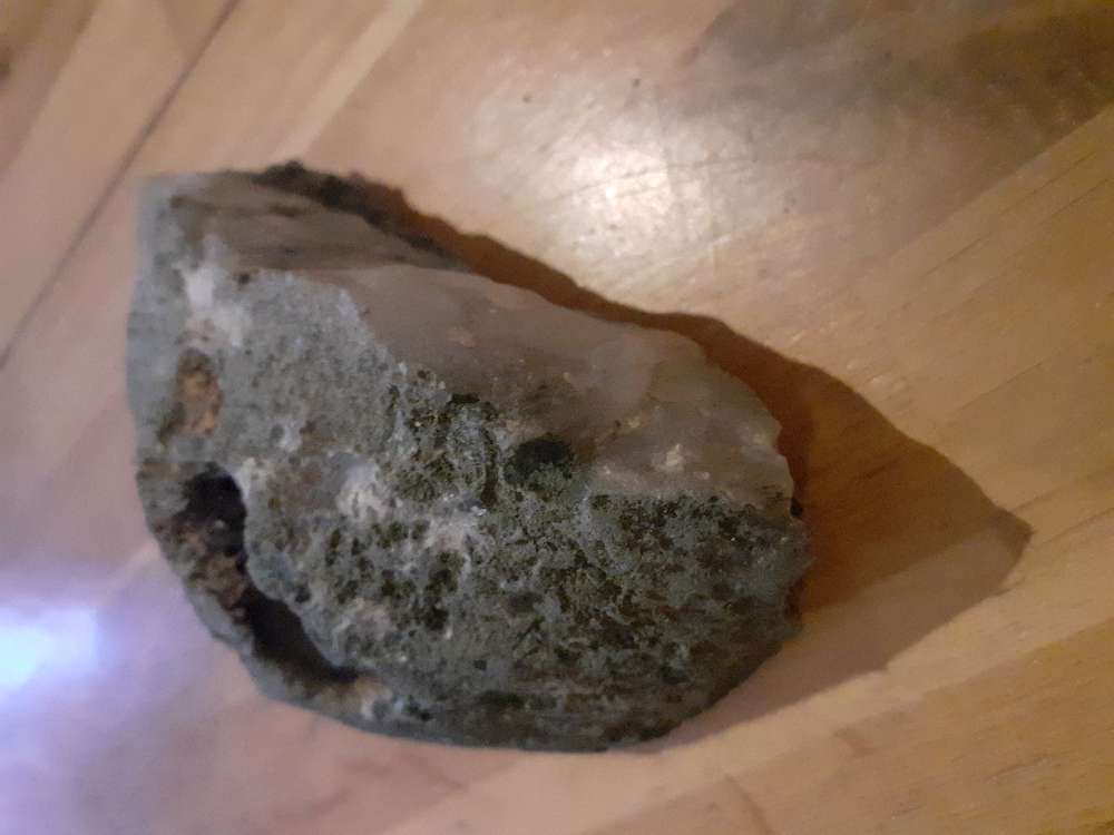 Grænn kristal steinn ca 10cm