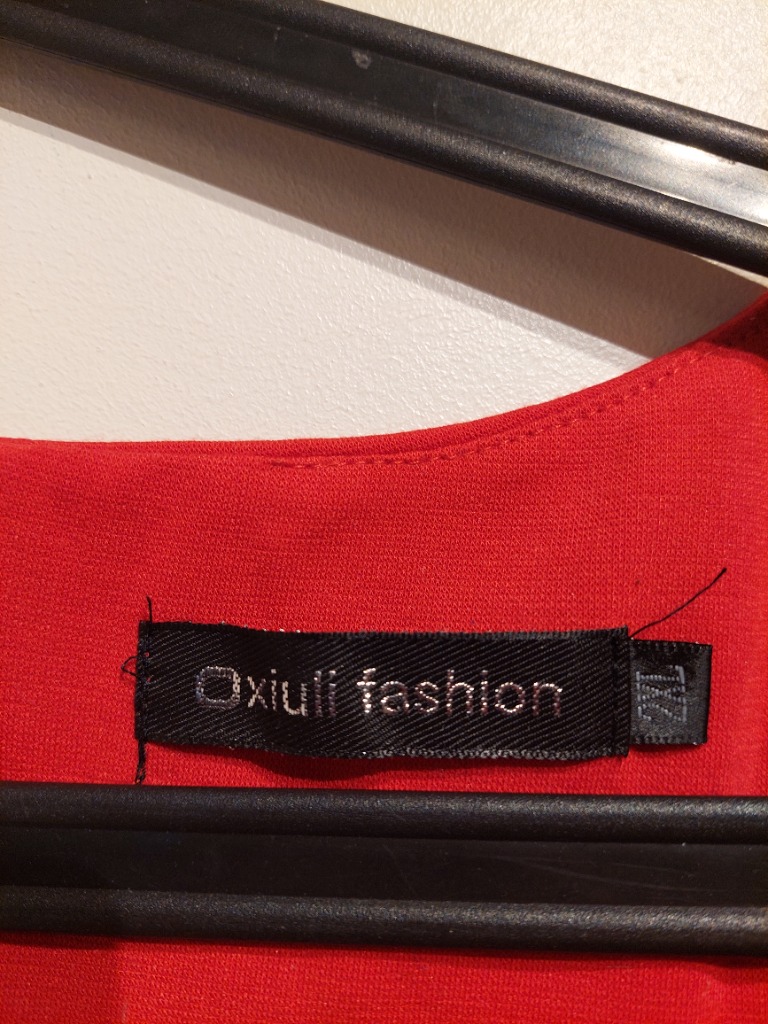 Rauður kjóll ca L