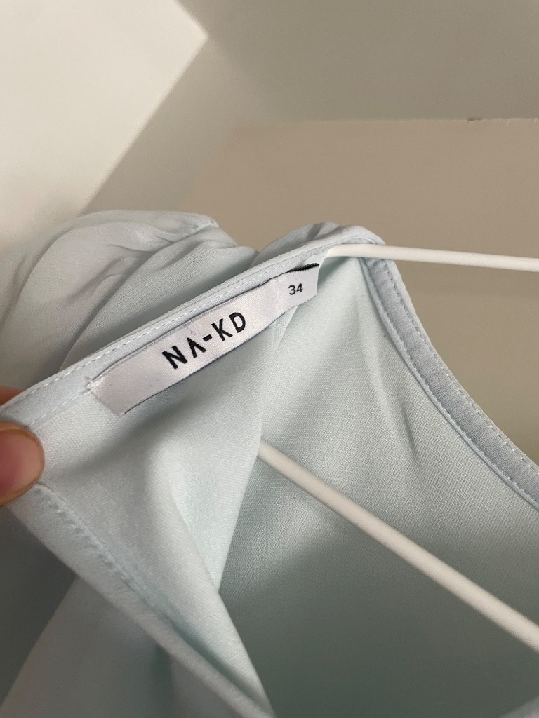 Vaaleansininen NA-KD mekko, 34