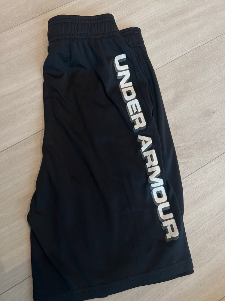 #Under armour stuttbuxur St YMD