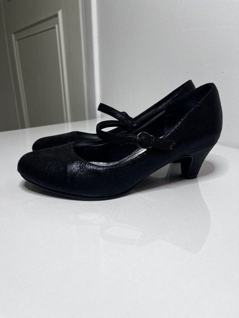 Chic, mustat korkokengät, koko 38