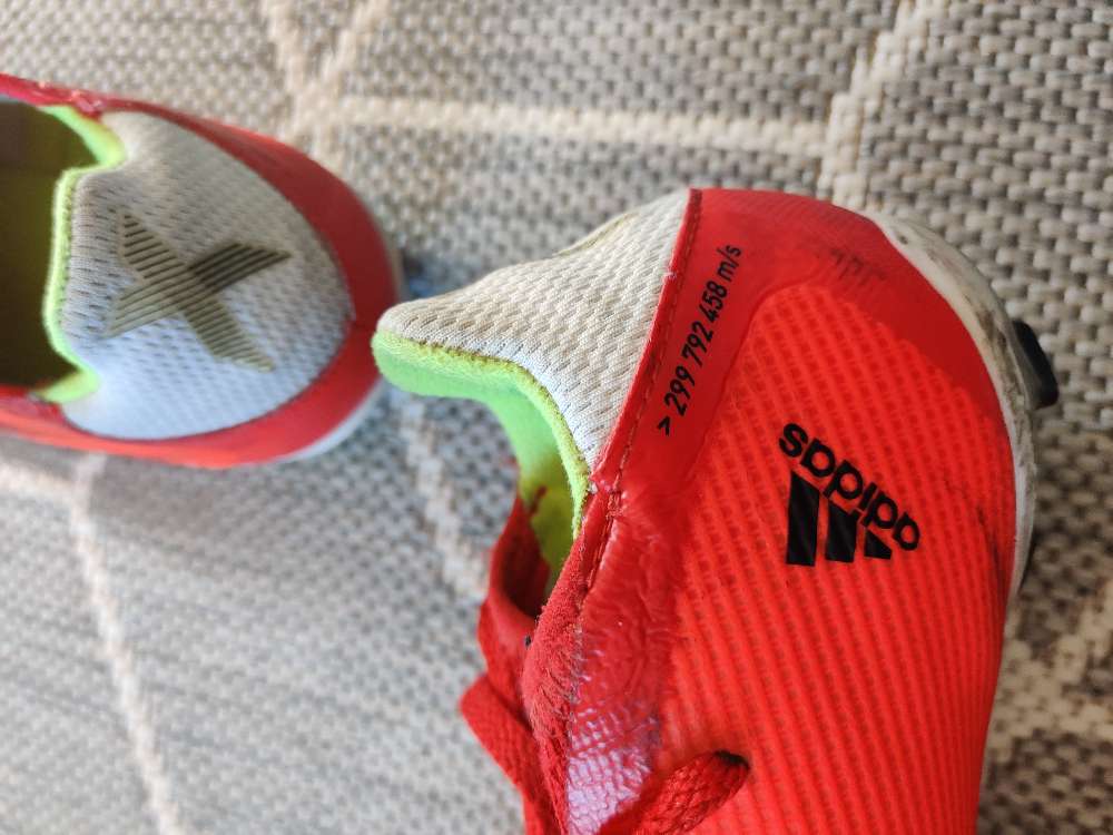 Nappikset, Adidas, koko 35
