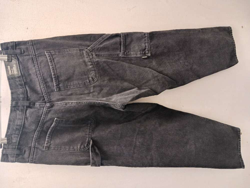 Cropp mustat farkut 30/34