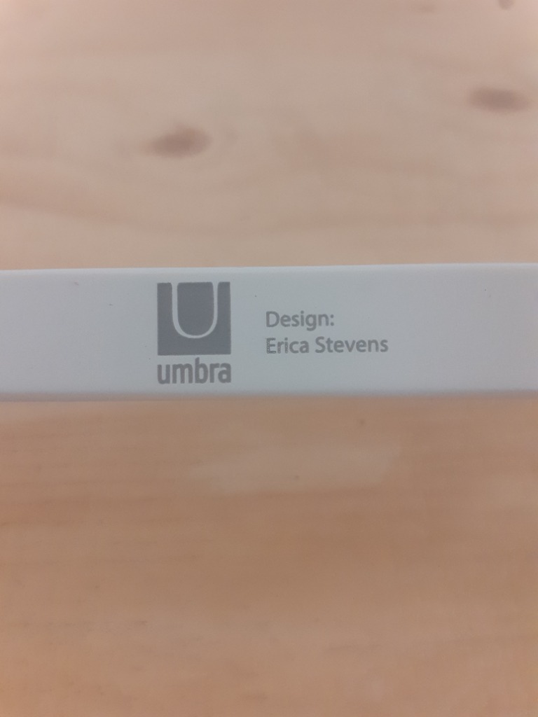 Umbra cubiko snagar hvítir