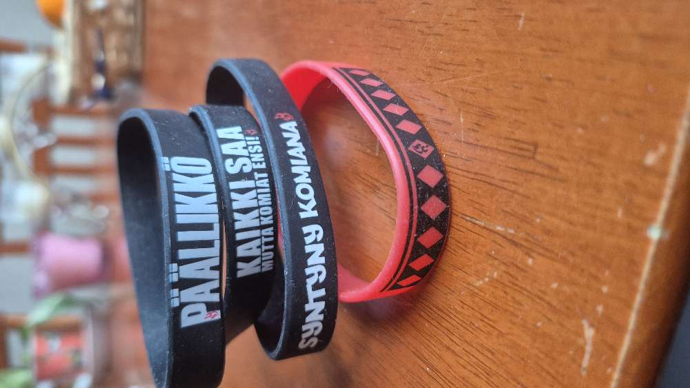 Silikoni rannekkeet 4kpl