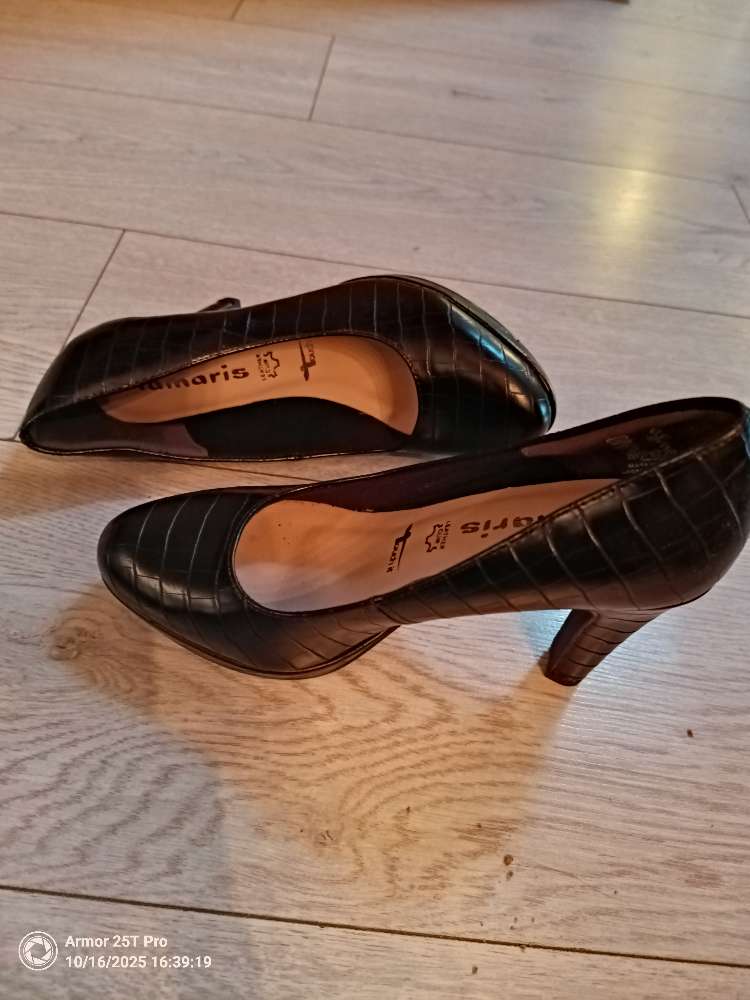 Tamaris hælaskór. Nýjir St 38