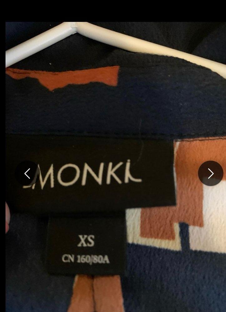 Monki Storskjorte str XS     (B)