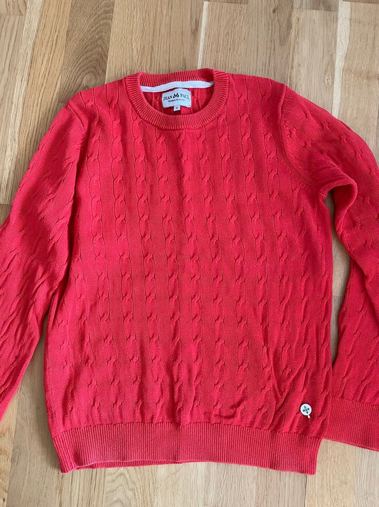 Rød/oransje genser fra JP