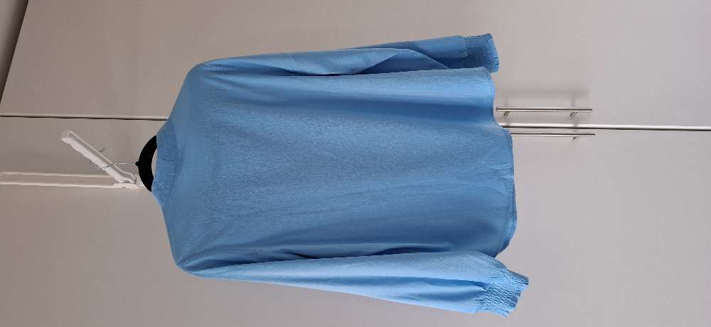 Fransa st. L ljósblá blússa