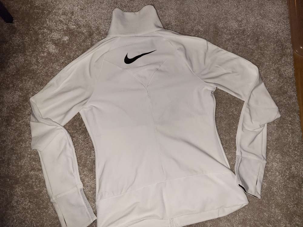 Nike genser str S