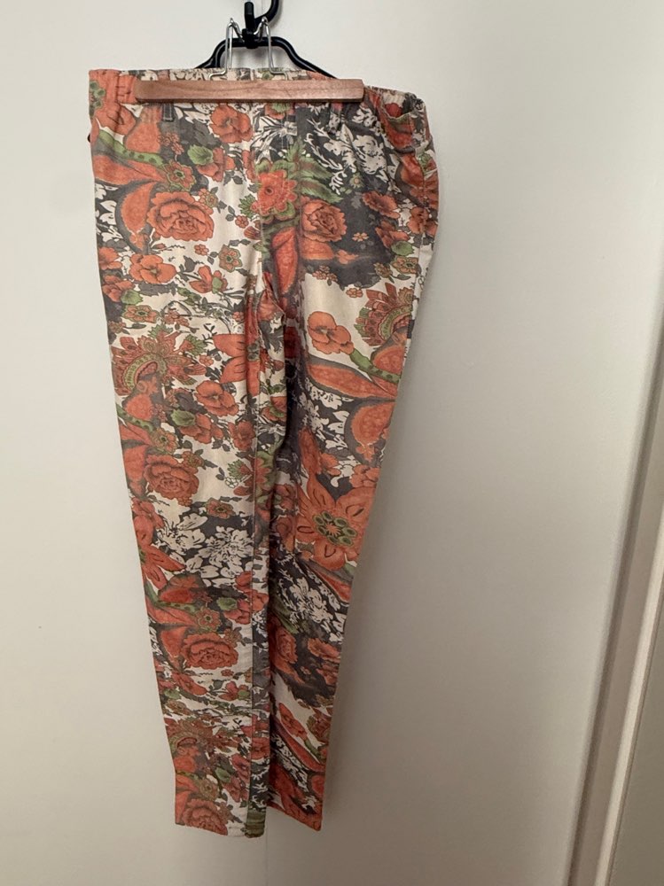 Buxur rósammynstr 40