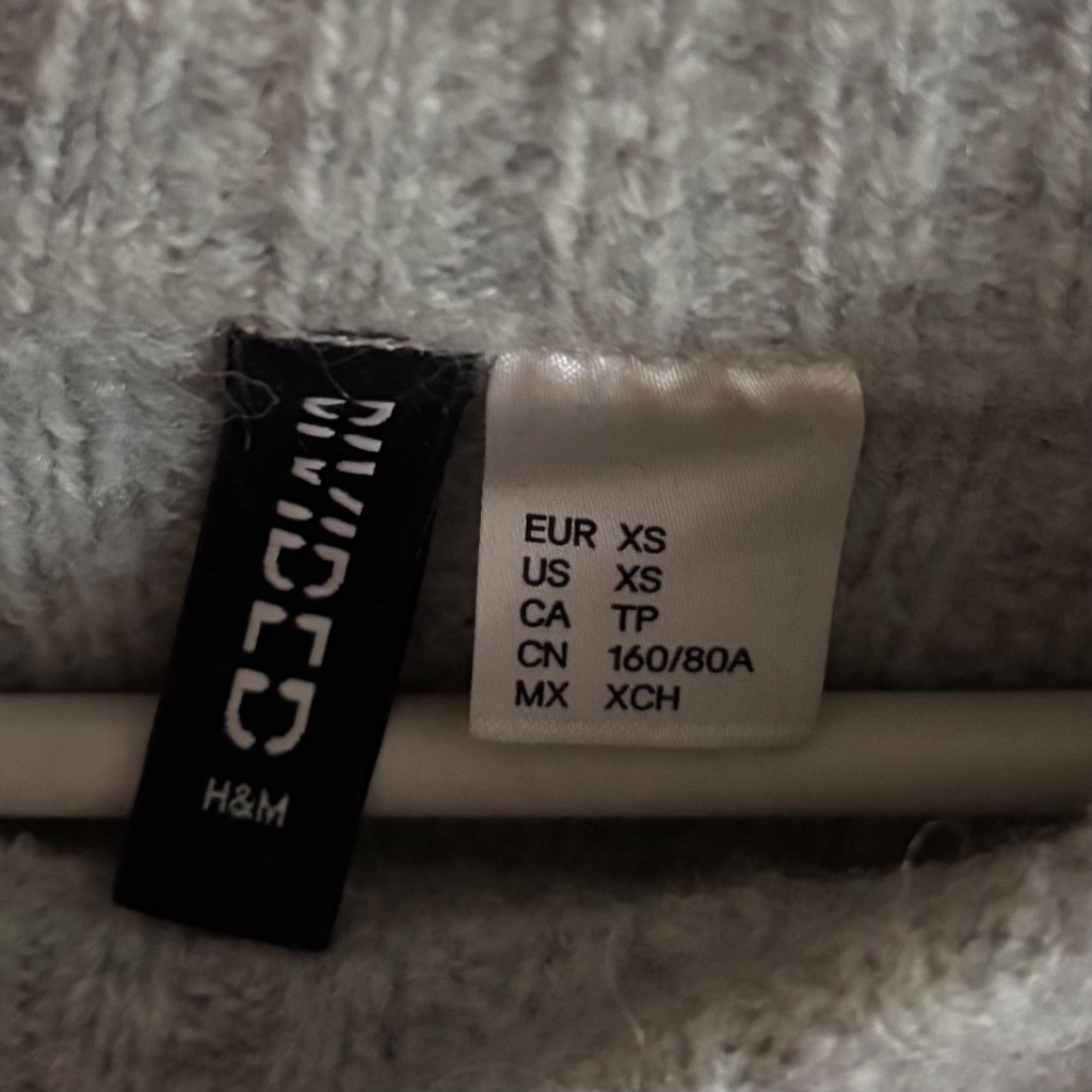 H&M harmaa neule, koko XS