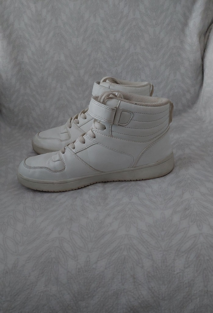 Naisten valkoiset tennarit koko 39