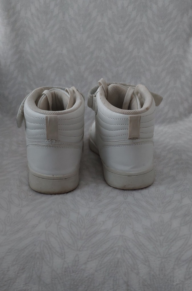 Naisten valkoiset tennarit koko 39