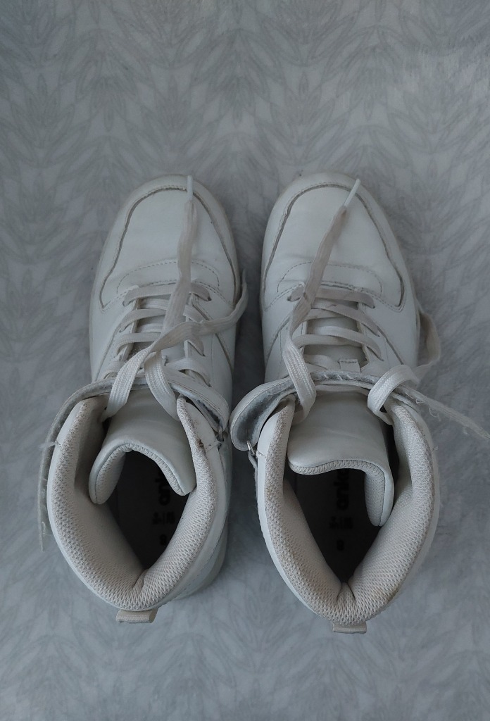 Naisten valkoiset tennarit koko 39