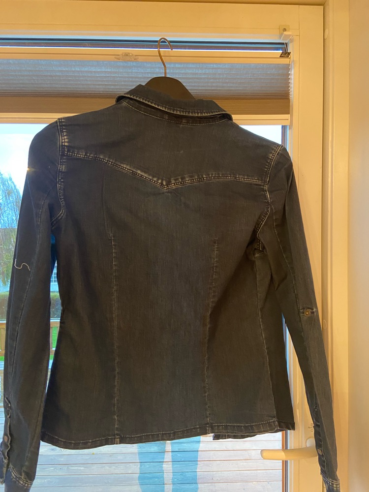 Dongri skjorte str 36