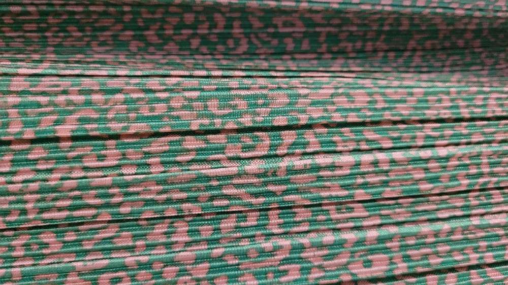 Puolihame, vihertävä. M