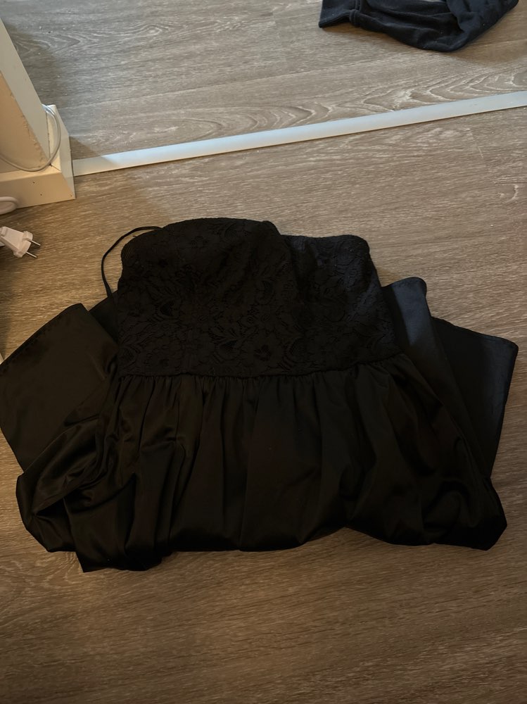 Musta mekko, H&M, 38