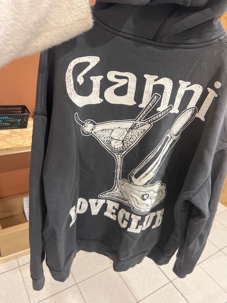 Ganni hettegenser