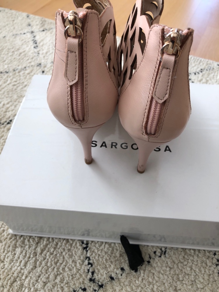Sælger de smukke Sargossa sandaler, med er kendt for den behagelige pasform