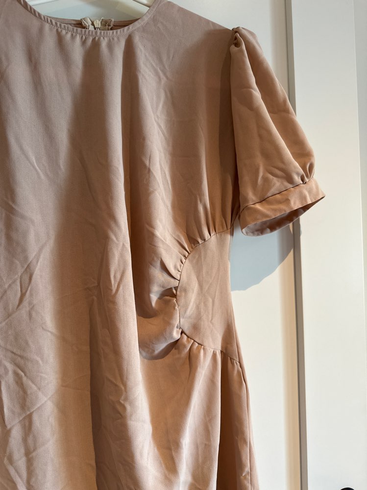 P - enkel beige kjole str xs 