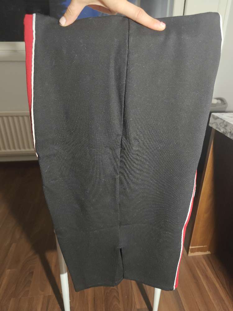 Hame, sivuissa raidat, 34