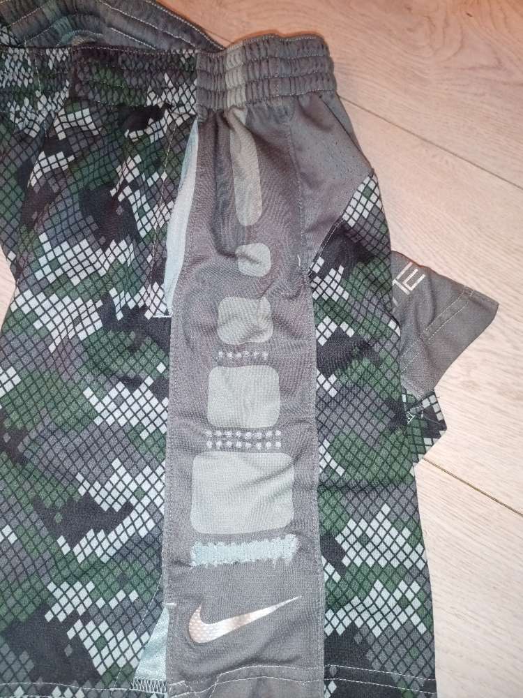 Nike stuttbuxur St M (barna)