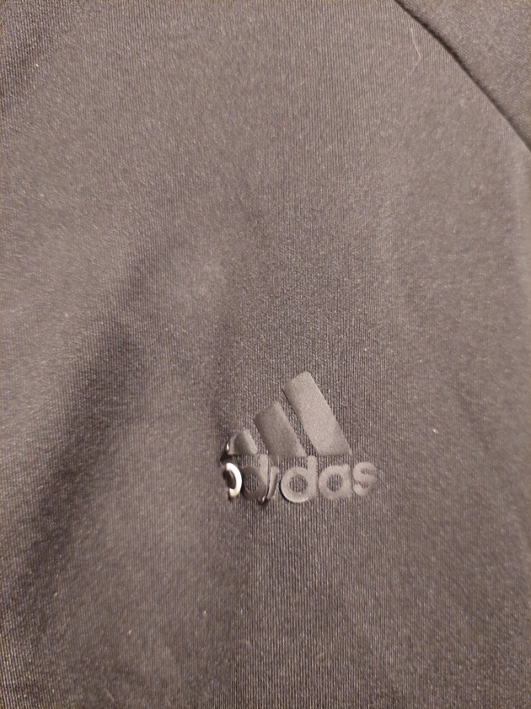 Adidas peysa XL