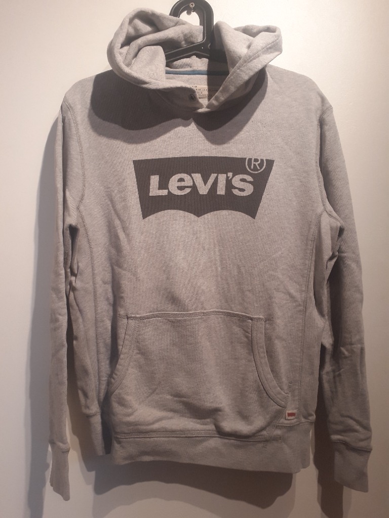 Levis hettupeysa S