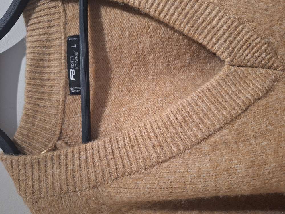 Peysa ljósbrún kósy