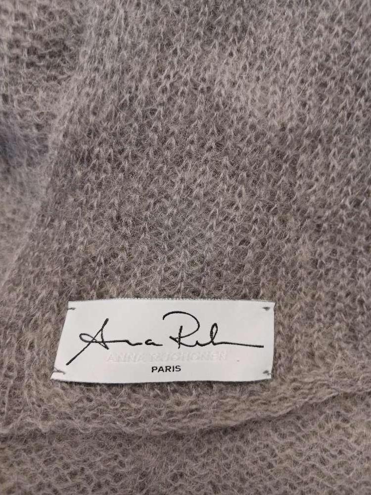 Anna Ruohonen harmaa huivi