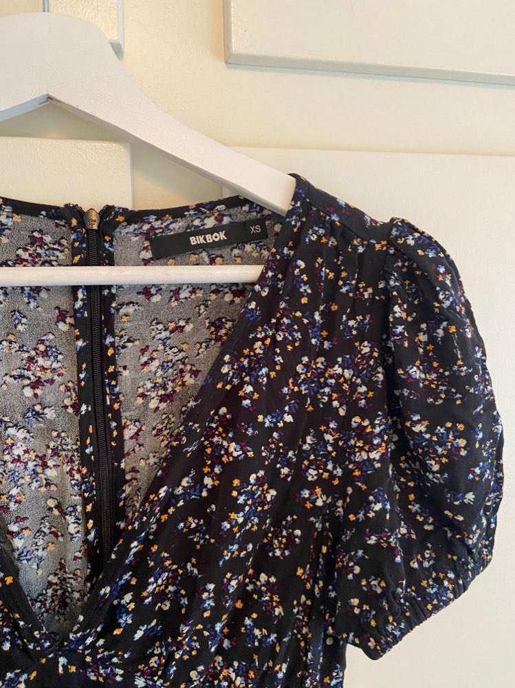 Lang blomstrete kjole str xs(stretchy)
