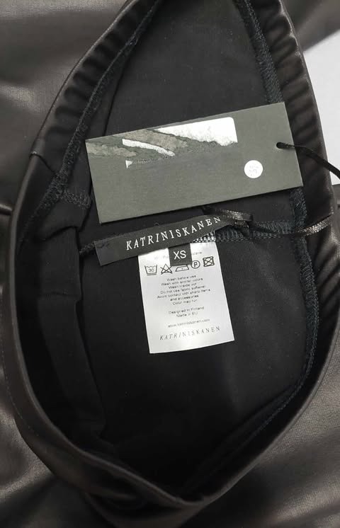 Mustat skin pants housut XS
