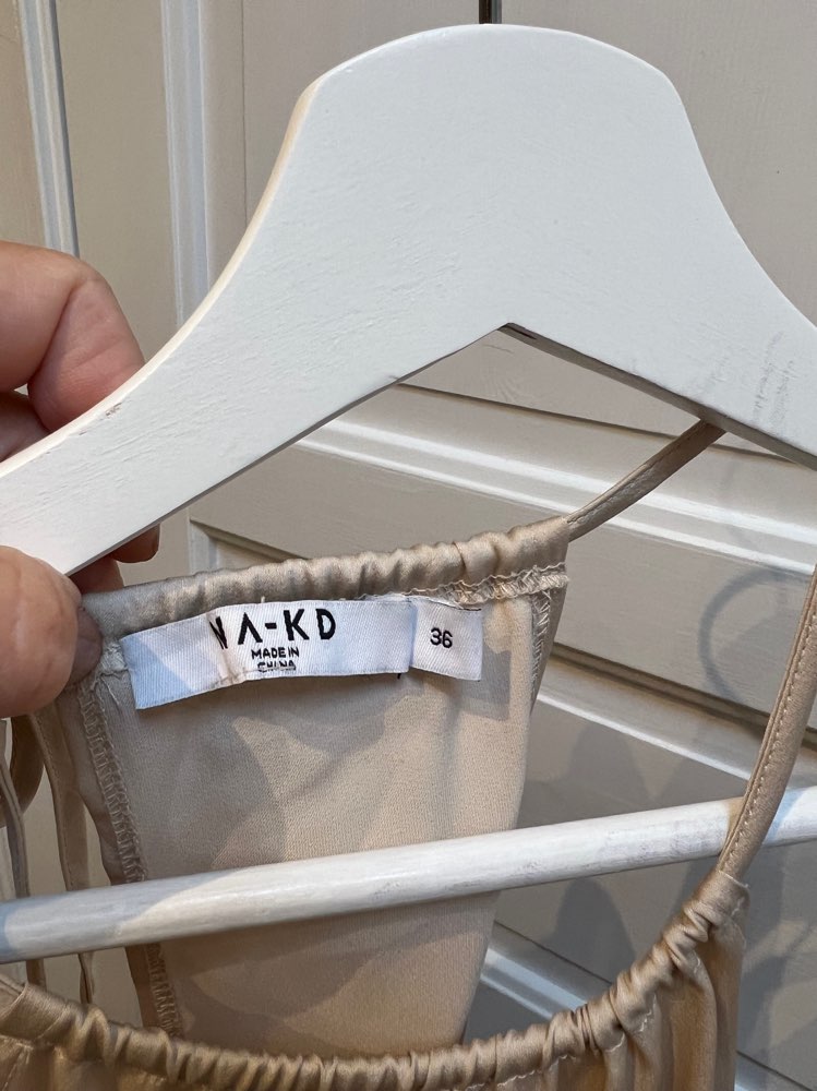 NA-KD maxikjole str36