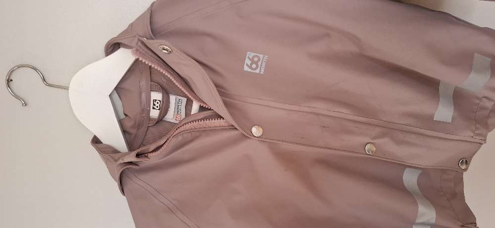66N regnstakkur st. 116 bleikur