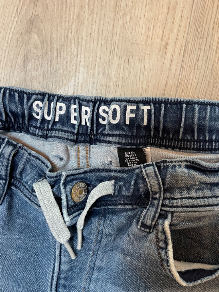 H&M supersoft jeans str. S/170