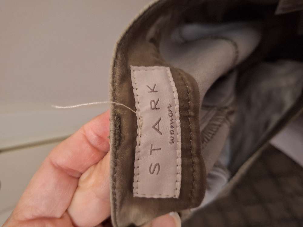 Oliivin vihreät Stark woman housut (38)