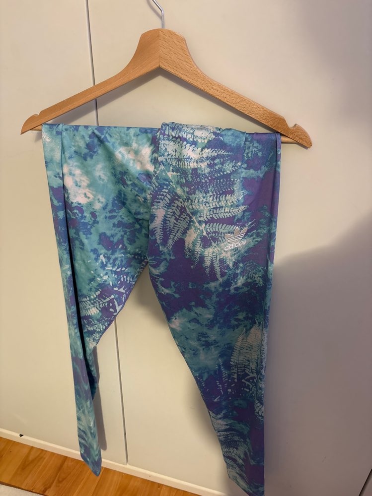 Adidas legginsit L-koko