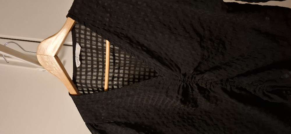 Only st. M cropped blússa