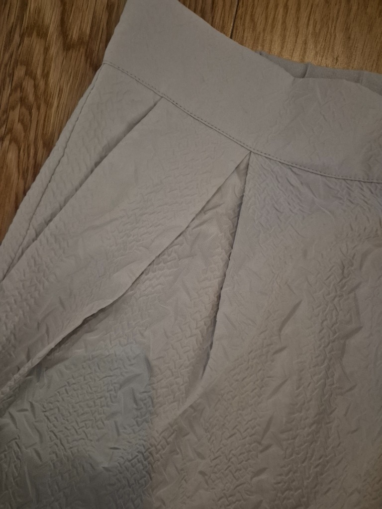 Costumade skjørt