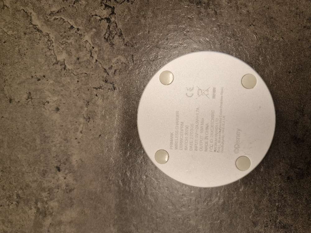 Stitch wireless charger