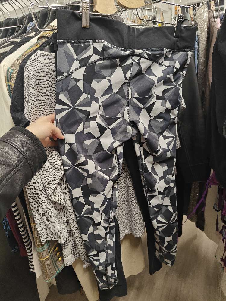 Casall mustavalkoiset legginsit, 38