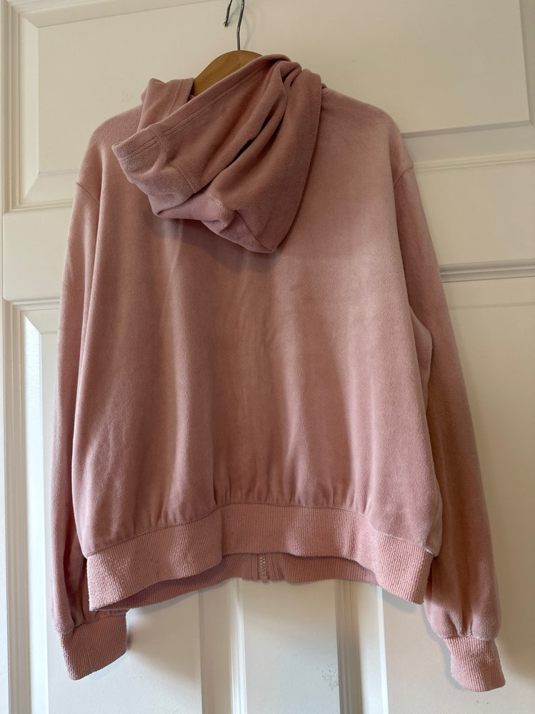 Hettegenser str 134/140